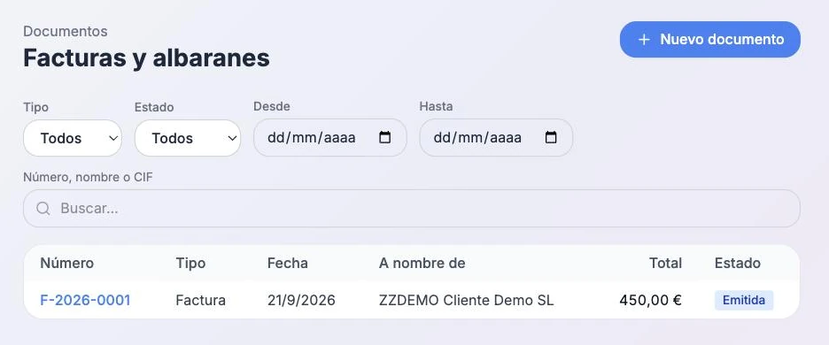 Pantalla Facturas y albaranes en el panel de Konevent, con sus filtros y una factura emitida con su número, fecha, destinatario, total y estado.