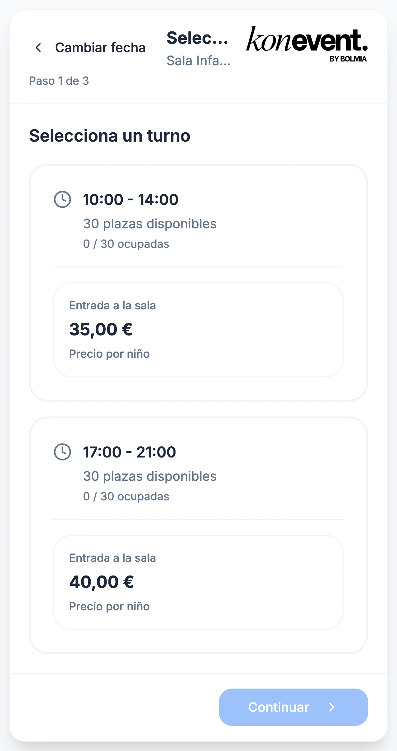 El widget de reservas de Konevent en un teléfono: la sala de demostración con dos turnos, cada uno con 30 plazas disponibles, 0 de 30 ocupadas, y su precio por persona de 35,00 € y 40,00 €.